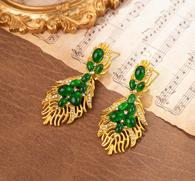 European American High End Cubic Zirconia Statement Ethnic Necklace Earring Set Bold Alloy Rhinestone Ear Climbers for Women Fashion