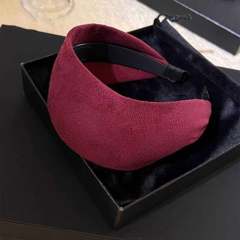 headband Wide-Brimmed High-End Letter Headband for Women, High Skull Top Hair Accessory, Ladies' Autumn/Winter 2025 New Headwear Accessories