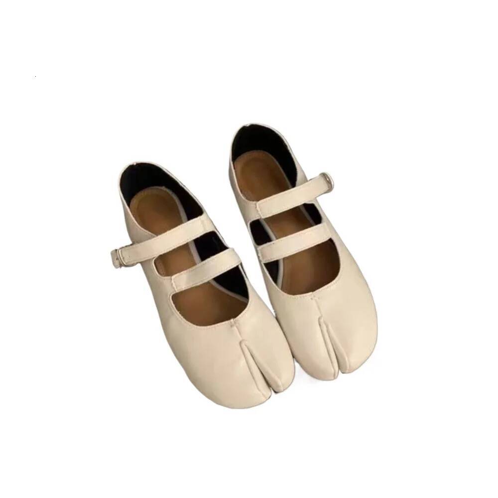 Fashion Buckle Strap Ladies Mary Janes Soft Female Shallow Footwear Strange Toe Women Lolita Flats Shoes 2025 New ddmysaturn