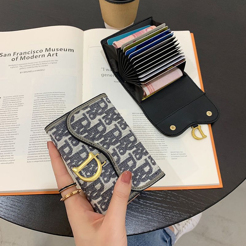 Designer Anti-theft Magnetic Card Holder For Women, Large Capacity Short Wallet For Women, Accordion With Multiple Card Slots, Ultra-thin Business Car