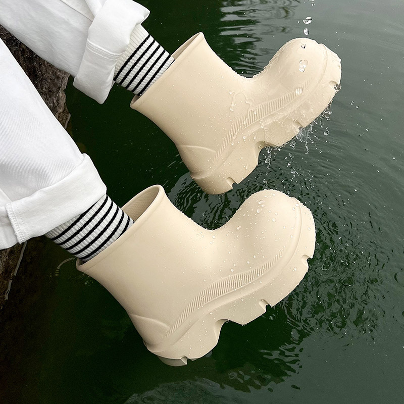 Spring and autumn fashion trends Outdoor canyoning thick-soled rain boots short-leg adult height-increasing rain boots and waterproof