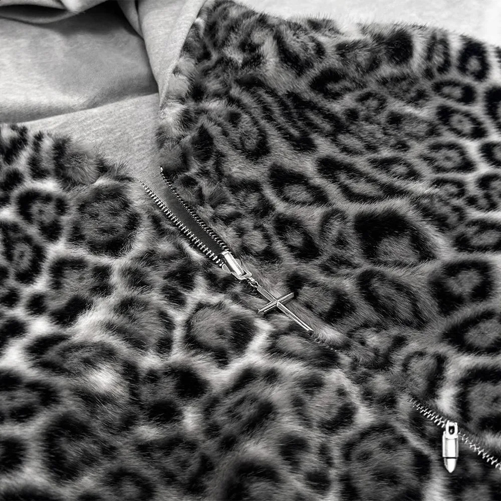 Autumn Winter Retro Fashion Leopard Print Two Sides Wear Loose Zip Up Hoodie Men High Street Punk Casual Oversized Sweatshirts 250814