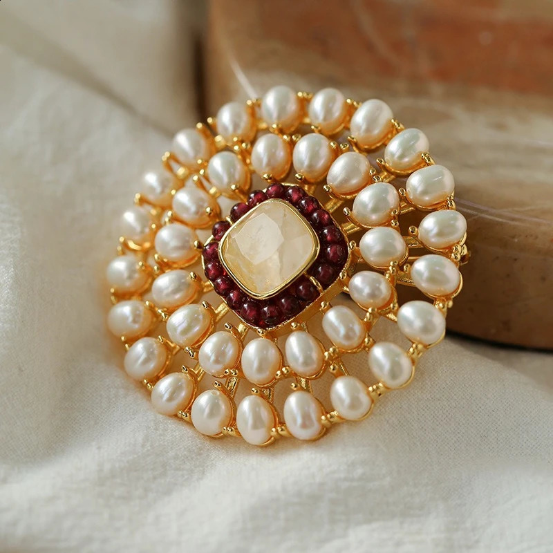 Vintage Transparent Crystal Pearl Top Quality Brooch Woman European Jewelry Party Dinner Trend 250812