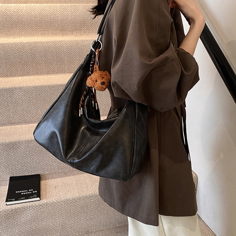 Cross-border Luxury Bag Retro Bag Women Large Capacity 2025 New Autumn Winter Casual Niche Crossbody Bag Work Commute Dumpling Bag