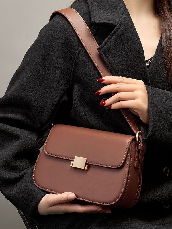 390 high-end niche design underarm bag genuine leather women's bag 2 new fashion tofu bag shoulder messenger bag