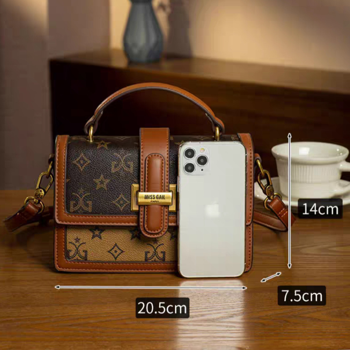 Free Shipping Designer New Trendy Retro Vintage Floral Handbag Women's Versatile Luxury Shoulder Crossbody Commuter Bag Casual Makeup Box Bag