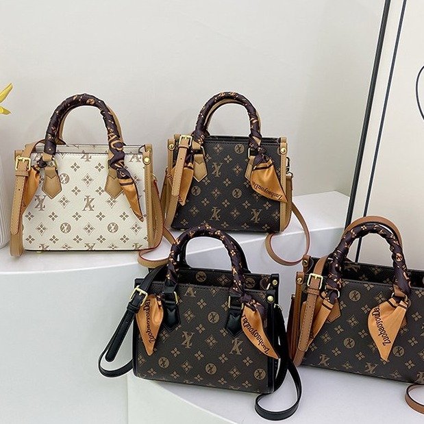 Classic Vintage-Inspired Soft Handle Purse For Her: Easy- -Purpose Fashion Accessory