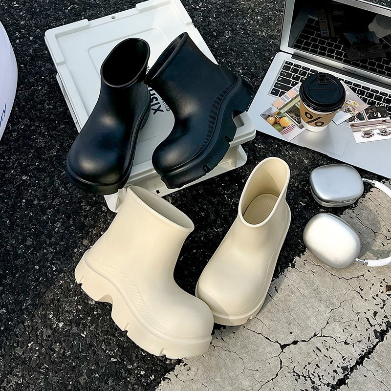 Spring and autumn fashion trends Outdoor canyoning thick-soled rain boots short-leg adult height-increasing rain boots and waterproof
