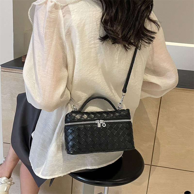 Luxury Brand Designer Bag Vintage Woven Handheld Small Square Bag For Women 2024 New Korean Style Casual Fashion Trendy Single Shoulder Crossbody Bag