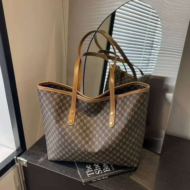 Designer Bag 2025 New Luxury Tote Bag Crossbody Bag Shoulder Bag Fashionable And High-Quality Versatile Handbag Large Capacity Bag For Going Out On Th