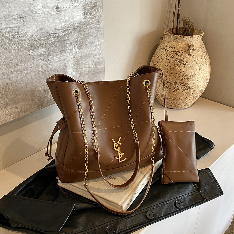 Designer bag free shipping hot Light luxury outdoor casual composite bag versatile classic fashion vintage high-capacity tote bag for woman