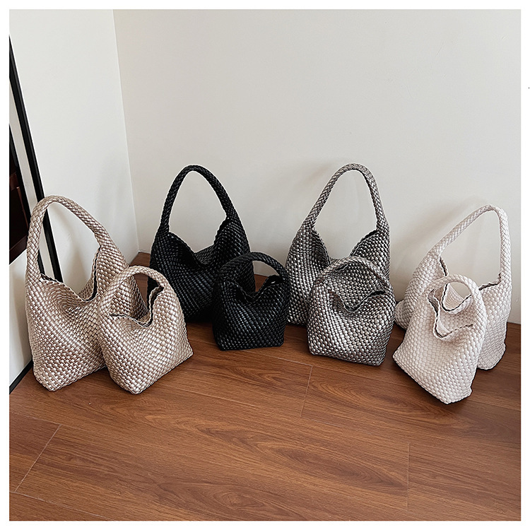 Luxury Brand Designer Bag European And American Fashion Woven Tote Bucket Bag For Women 2025 New Summer Large Capacity Commuter Mother-Daughter Bag Si