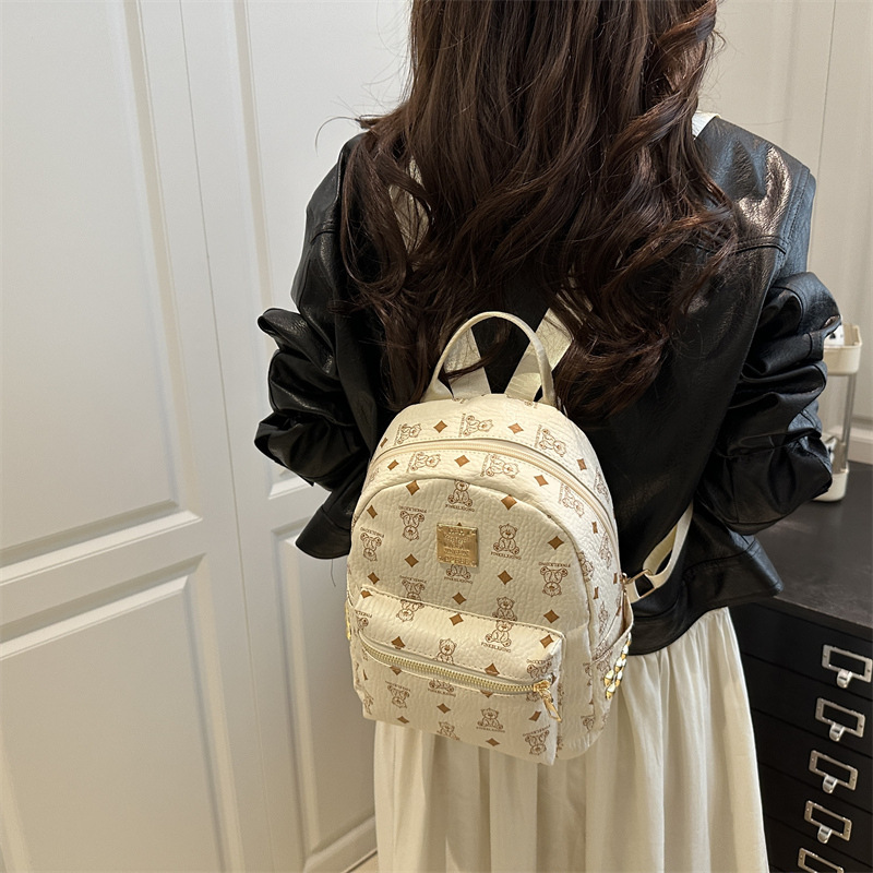 Fashion Trend Casual Texture Backpack Luxury Bag 2025 Luxury Bag Designer Bag Spring New Stylish Niche Design Women's Simple Small Backpack