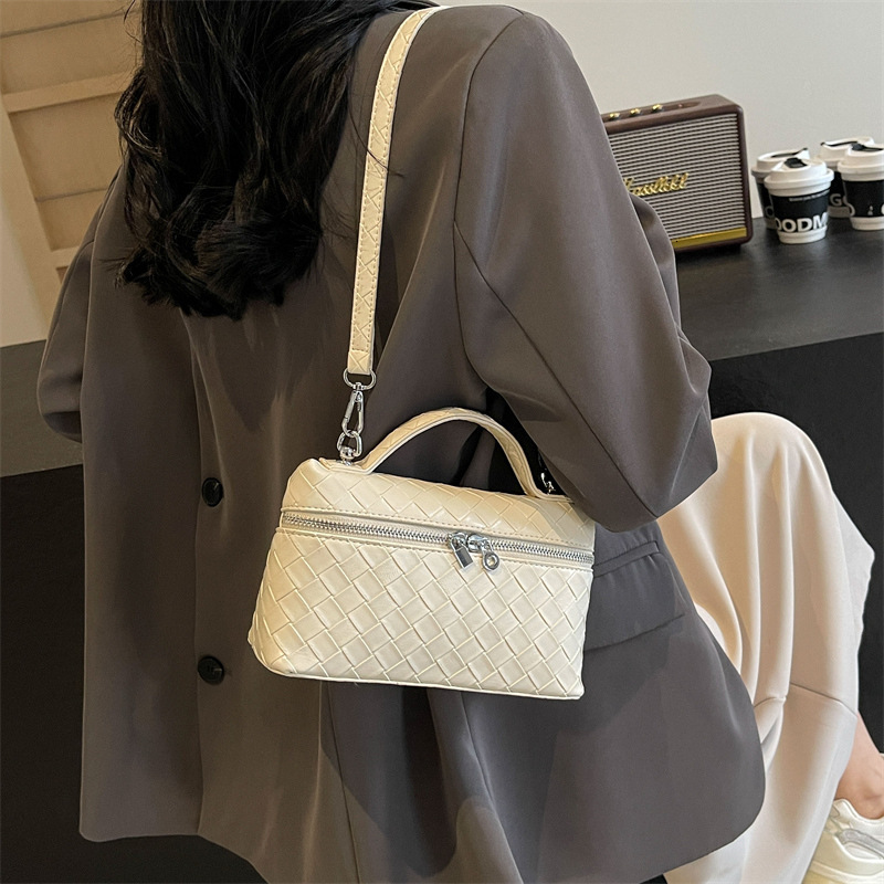 Luxury Brand Designer Bag Vintage Woven Handheld Small Square Bag For Women 2024 New Korean Style Casual Fashion Trendy Single Shoulder Crossbody Bag