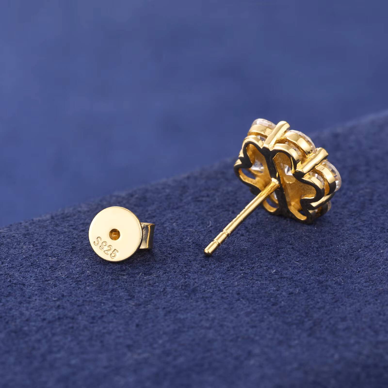 Floral Radiance Diamond Stud Earrings White Gold S925 Lab Moissanite Flower Earrings Fashion Men Women 925 Silver Jewelry Luxury