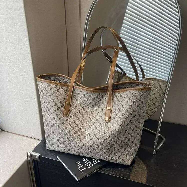 Designer Bag 2025 New Luxury Tote Bag Crossbody Bag Shoulder Bag Fashionable And High-Quality Versatile Handbag Large Capacity Bag For Going Out On Th