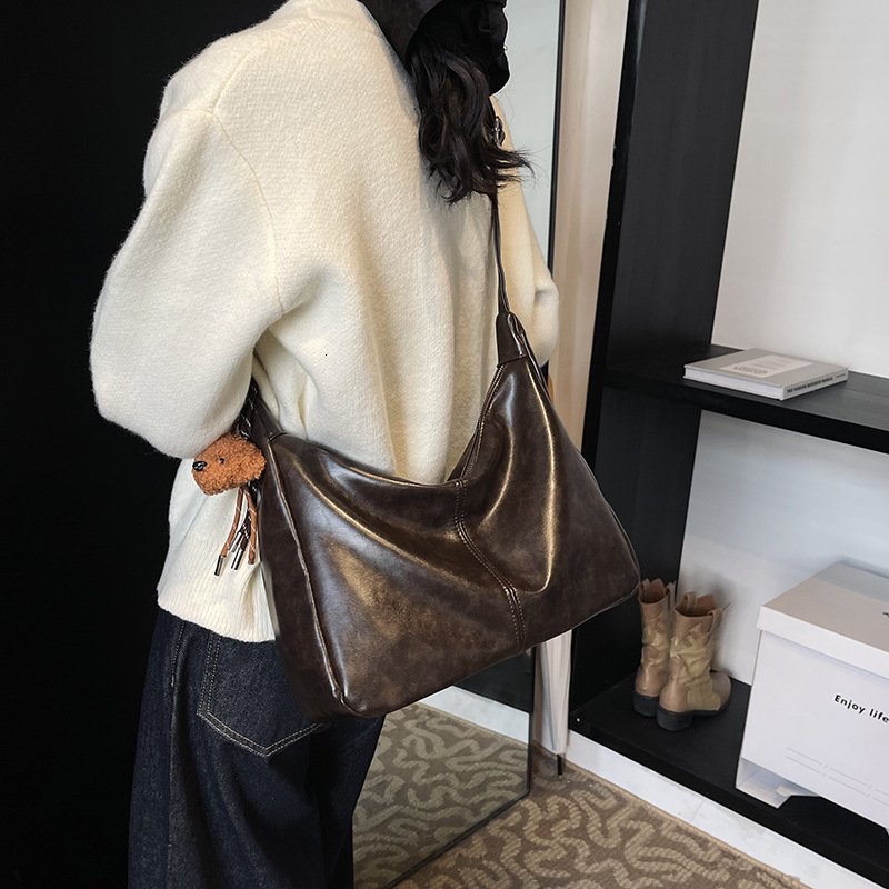 Cross-border Luxury Bag Retro Bag Women Large Capacity 2025 New Autumn Winter Casual Niche Crossbody Bag Work Commute Dumpling Bag