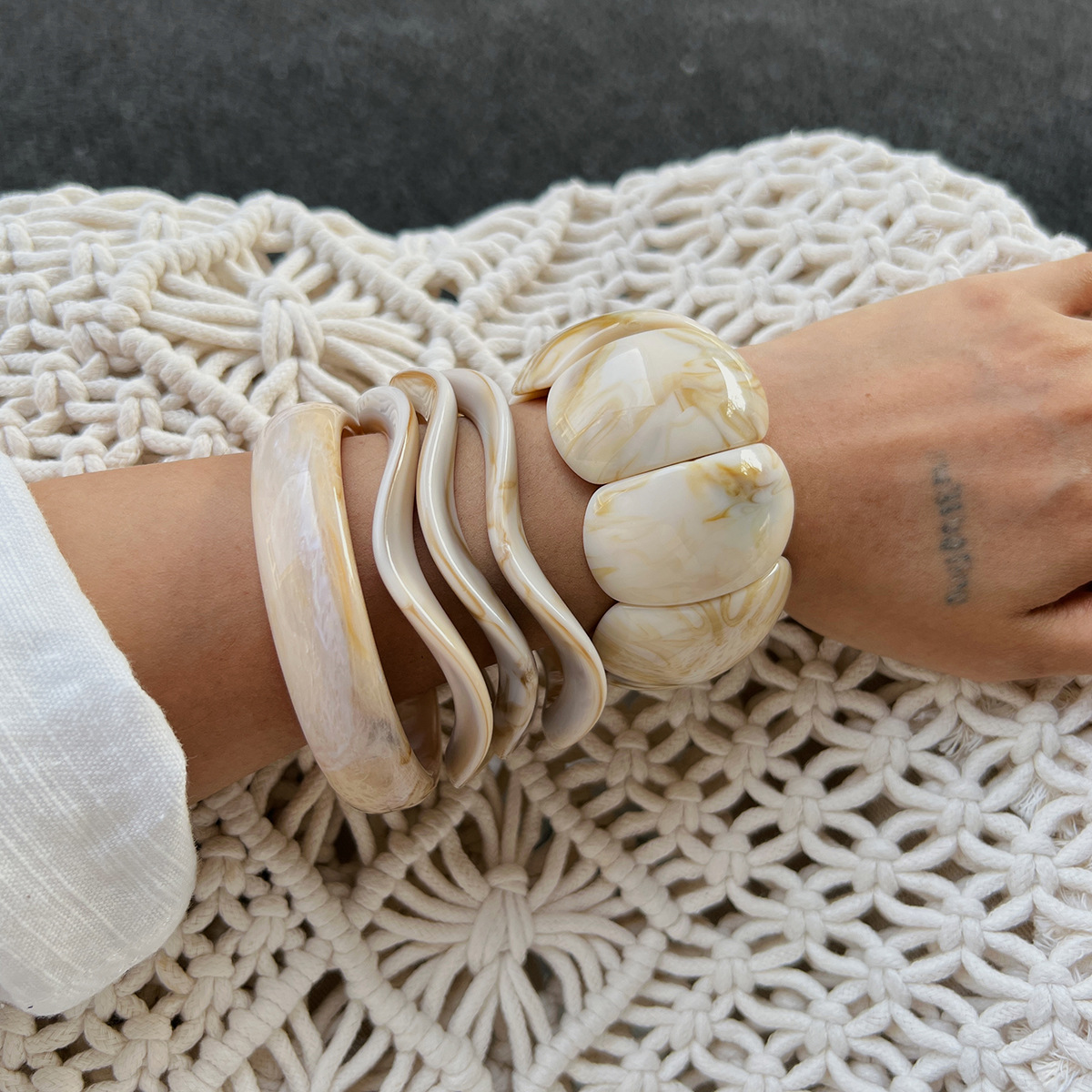 Minimalist Vintage Wave Cuff Irregular Open-Ended Elastic Bangle in Matte Gold European Inspired Statement Bracelet for Women