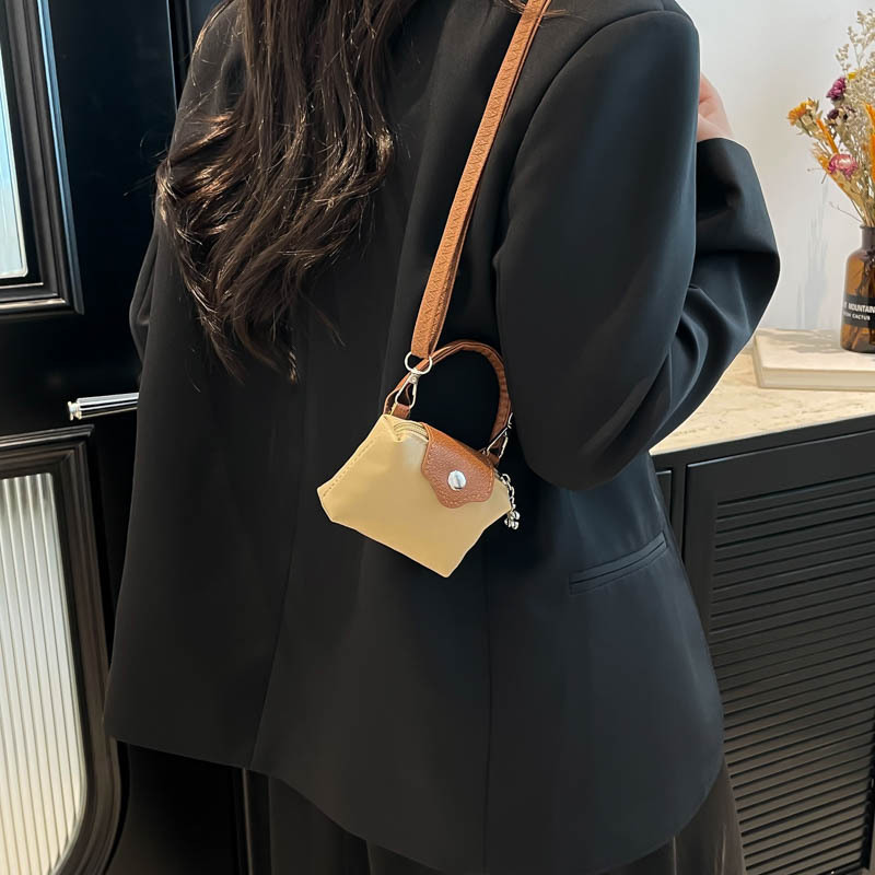 Luxury Bag Dumpling Bag Nylon Waterproof Luxury Bag Crossbody Bag Phone Bag 2025 Summer New Exquisite Cute Designer Bag Women's Bag Fashion Solid