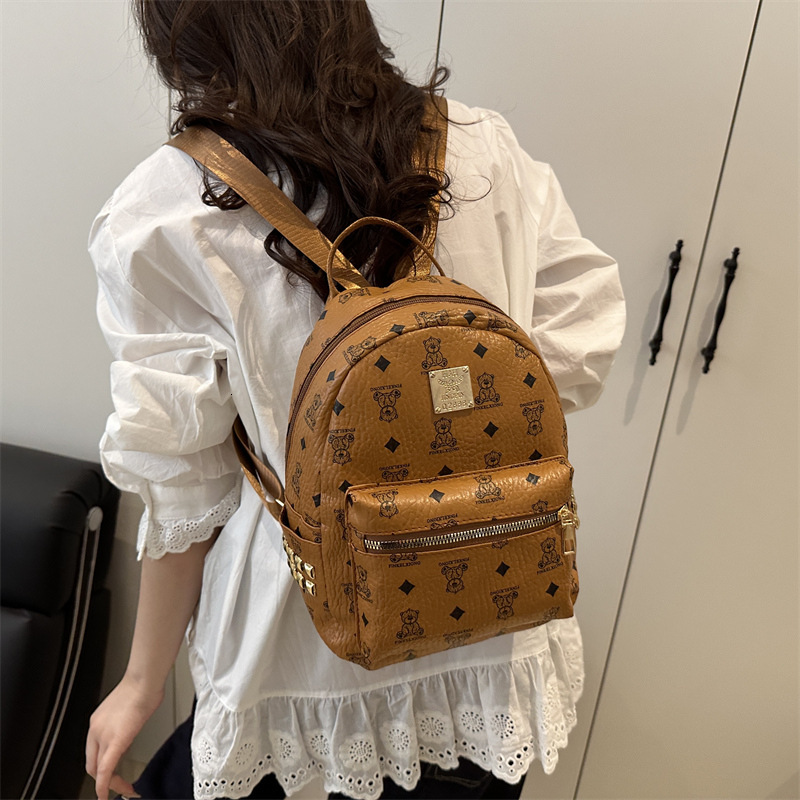 Fashion Trend Casual Texture Backpack Luxury Bag 2025 Luxury Bag Designer Bag Spring New Stylish Niche Design Women's Simple Small Backpack