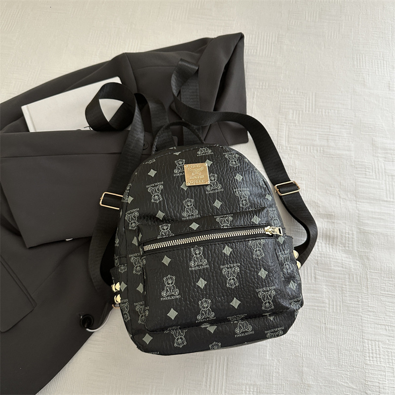 Fashion Trend Casual Texture Backpack Luxury Bag 2025 Luxury Bag Designer Bag Spring New Stylish Niche Design Women's Simple Small Backpack