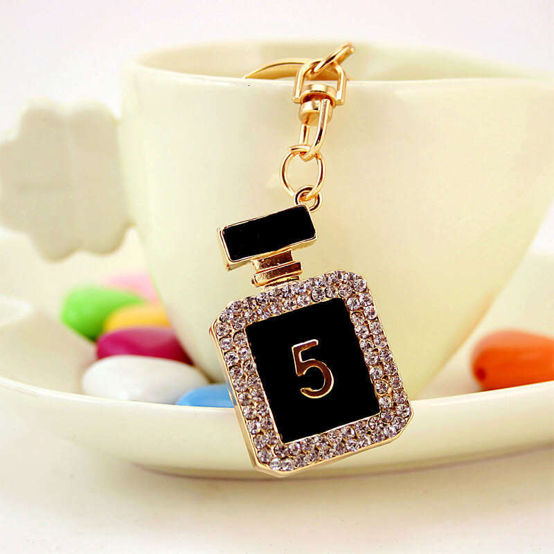 Rhinestone Jewelry 5 Letter Perfume Bottle Car Women's Bag Accessories Keychain Metal Pendant Gift for Girlfriend 917