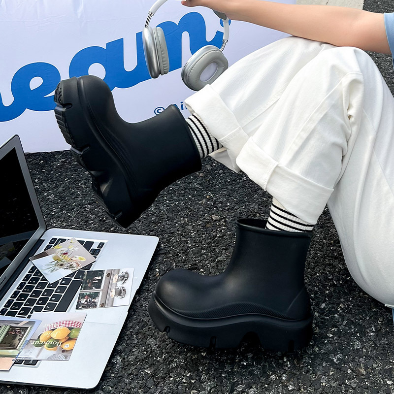 Spring and autumn fashion trends Outdoor canyoning thick-soled rain boots short-leg adult height-increasing rain boots and waterproof