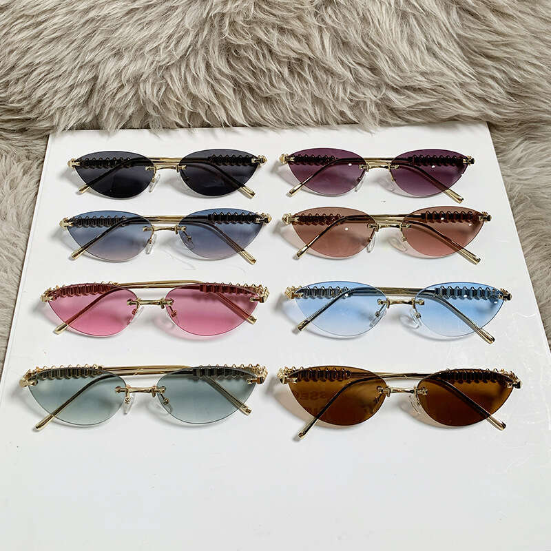 2025 Model Alternative Women's Fashion Cat Designer Eye High-end Metal Rivet Leg Sunglasses