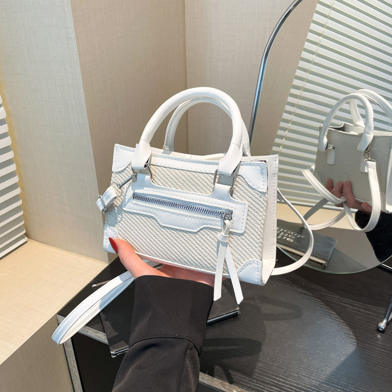 Nich Design Bag Luxury Bag For Designer Bag Women 2025 Summer New Style Textured Fashionable Crossbody Luxury Bag Bag French Woven Patchwork Handbag S