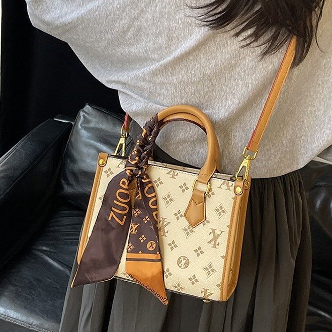 Classic Vintage-Inspired Soft Handle Purse For Her: Easy- -Purpose Fashion Accessory