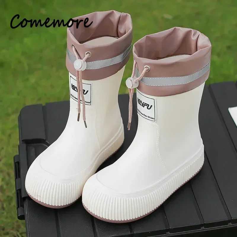 Womens Rain Boots Anti-Slip Trend Lightweight Soft Rain Shoes Female Outdoor Fishing Thick Sole Waterproof Shoes Comfortable XJ250818