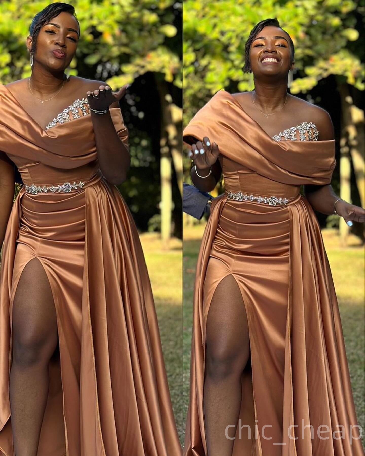 2025 Plus Size Gold Mermaid Mother Of Bride Dresses Crystals Sheer Neck Satin Evening Party Mama's Dress Vintage Birthday Wedding Guest Groom Mot