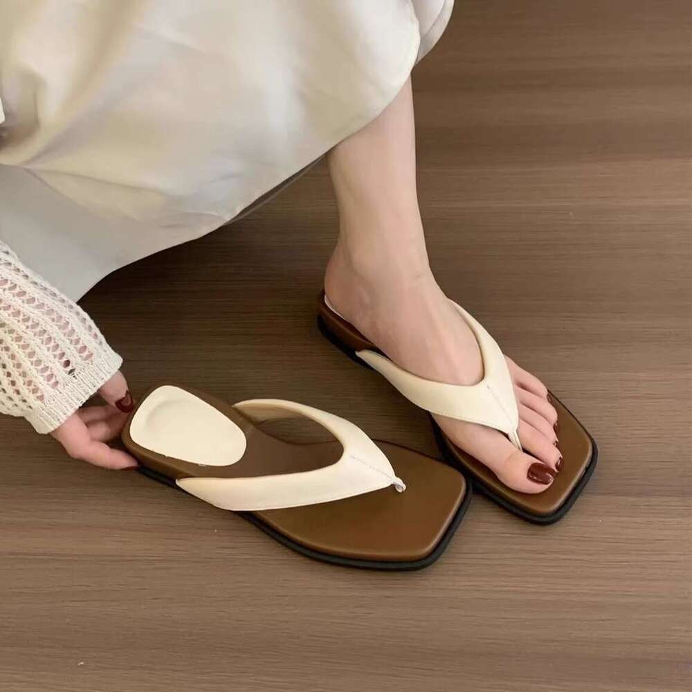 Silver Women's Summer Outdoor Slippers New Soft Thick Sole Flip-Flops French Style Stunning Toe Post Sandals Vacation Beach Shoes