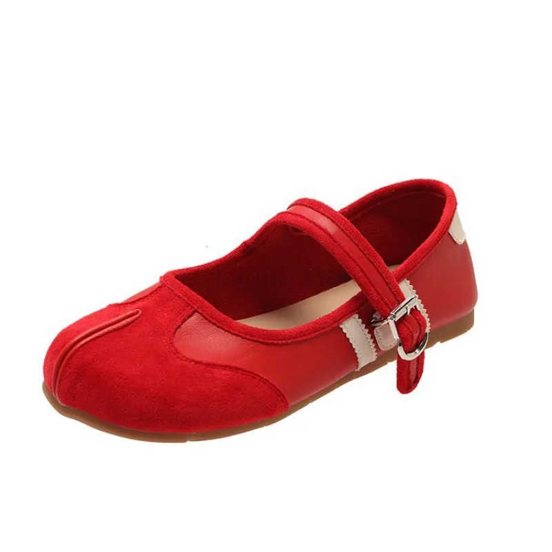 2025 Trend Women Marie Janes Shoes Flat Sandals Women Sport Sneakers Summer Loafers Casual Shoes Comfort Soft Leather Sneakers M250818