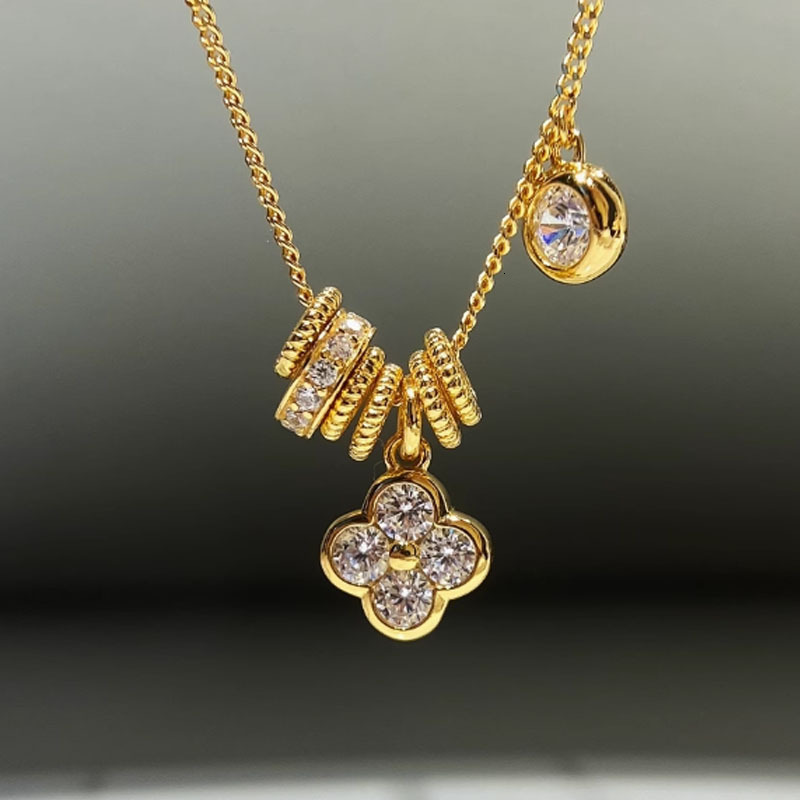 Cool Sensation Running Ring Leaf Flower Necklace for Women 2025 New Design Sense Clavicle Exquisite High-End Neck Chain