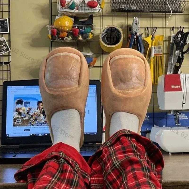 Creative Quirky Simulation Thumb Slippers Short Plush Funny He Couple Shoes Men and Women Winter Thick Warm He Shoes Y250818