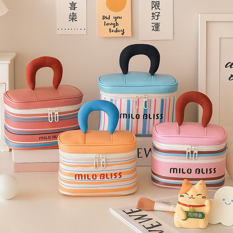 Free shipping designer 2025 New Large Capacity Color Block Makeup Bag Travel Portable Handbag Cosmetic Organizer Bag tagi