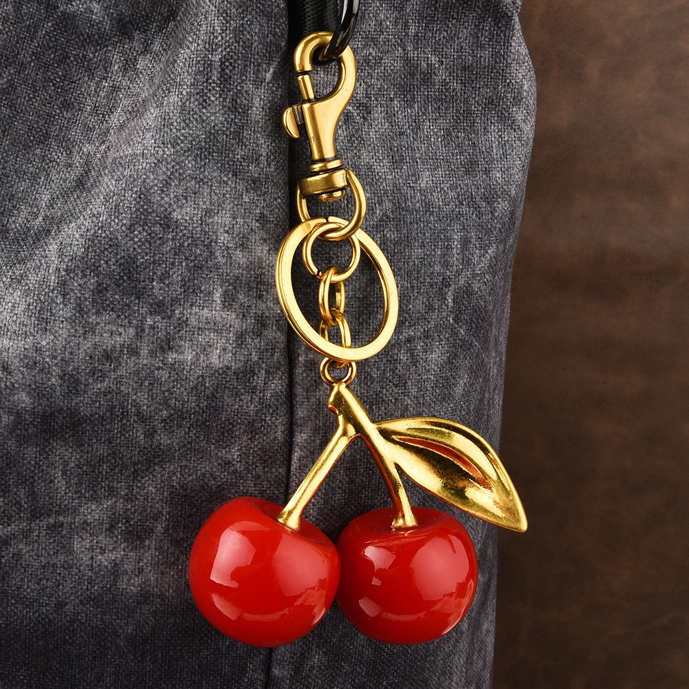 Cherry Keychain Purse Charm Cute Resin Fruit Bag Pendant Car Ornament for Womens cessories L250928MOEY