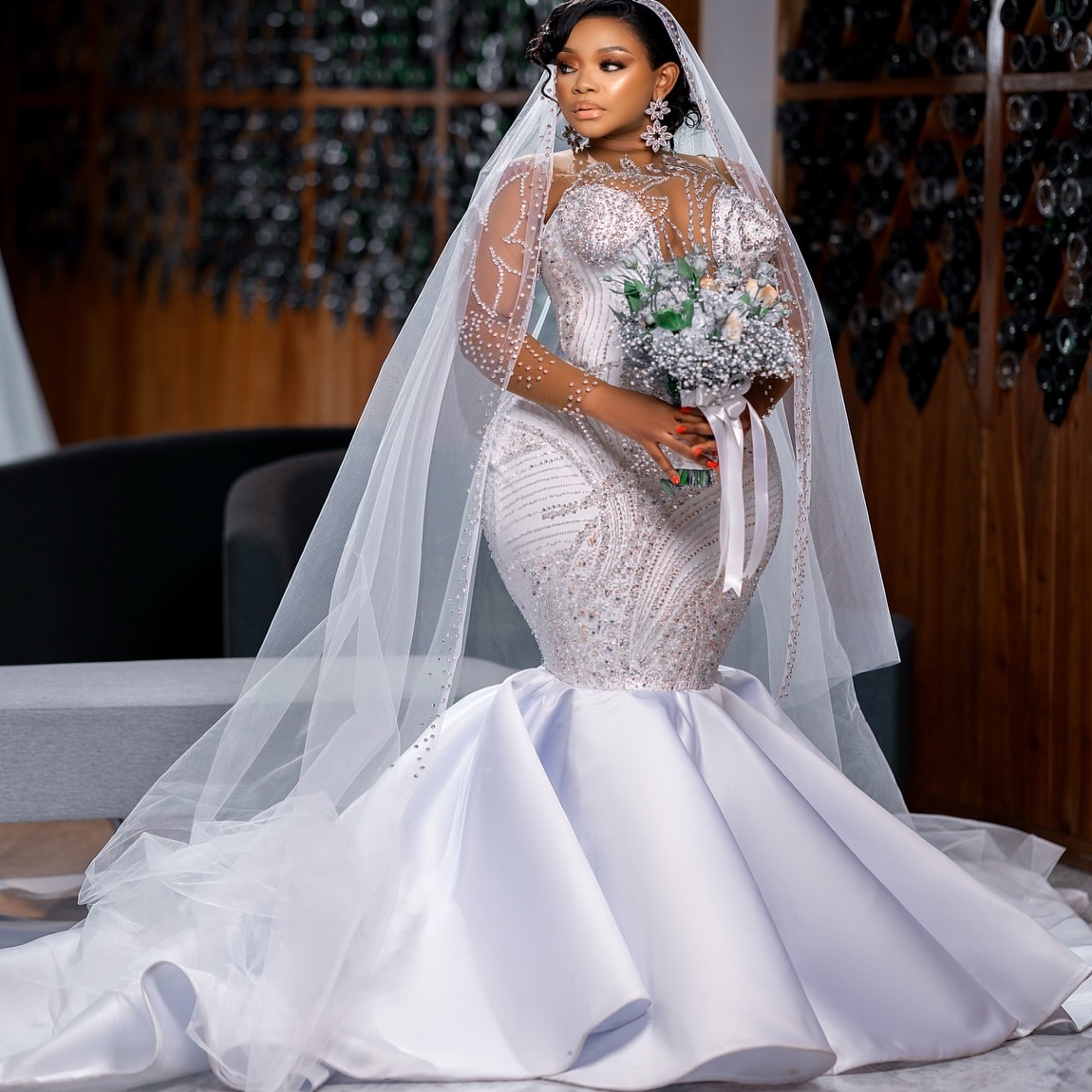 2025 Aso Ebi Plus Size Ivory Mermaid Wedding Dress Satin Sheer Neck Sequined Beaded Crystals Sparkly Bridal Gowns Dresses ZJ0688