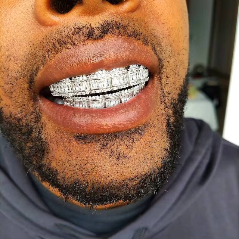 Iced Out Vvs Diamond Grillz Round Baguette 925 Sterling Silver Bling Hiphop Dope Custom Moissanite Grillz