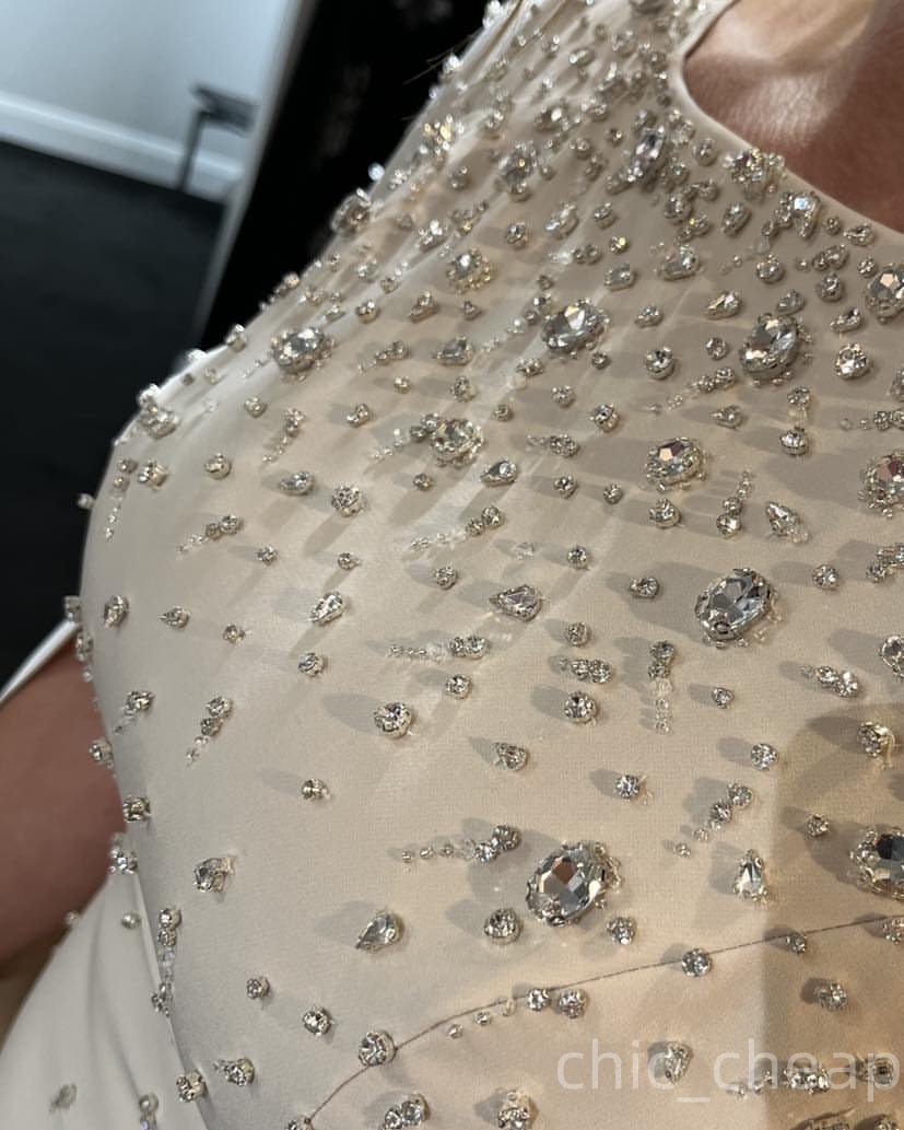 2025 Plus Size Ivory Mermaid Mother Of Bride Dresses Beaded Crystals Satin Tea Length Evening Party Mama's Dress Vintage Birthday Wedding Guest G