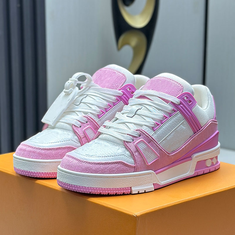 25SS Women Pink Trainer Sneaker Retro Mens Designer sports shoes Embossed Monogram Grained Calf Leather Design Classic Womens Board Shoes Mens Shoes