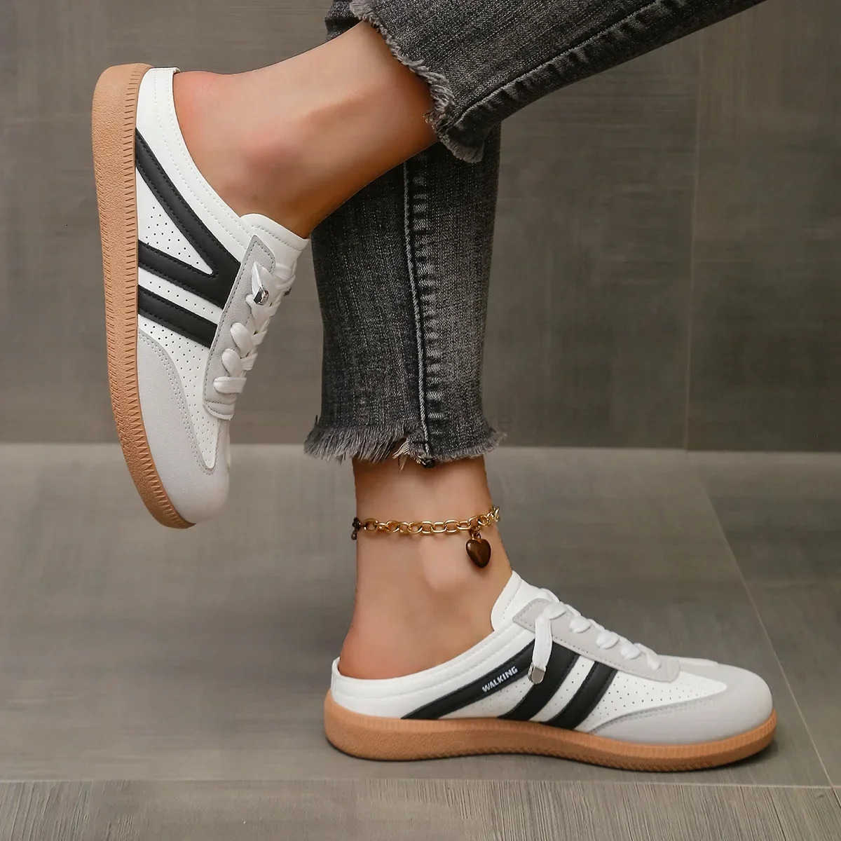 Women Mules Shoes Sports Round Toe Flat Female Footwear Casual Sneakers Clogs Platform Summer Slip-on Creeper Closed-toe Slippers M250818