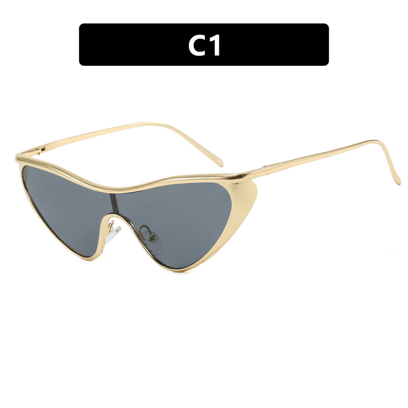 2025 Triangle Cat Over sized Sunglasses UV 400 Street Luxe Shades for Women Men Hip Hop High Fashion Sun Glasses