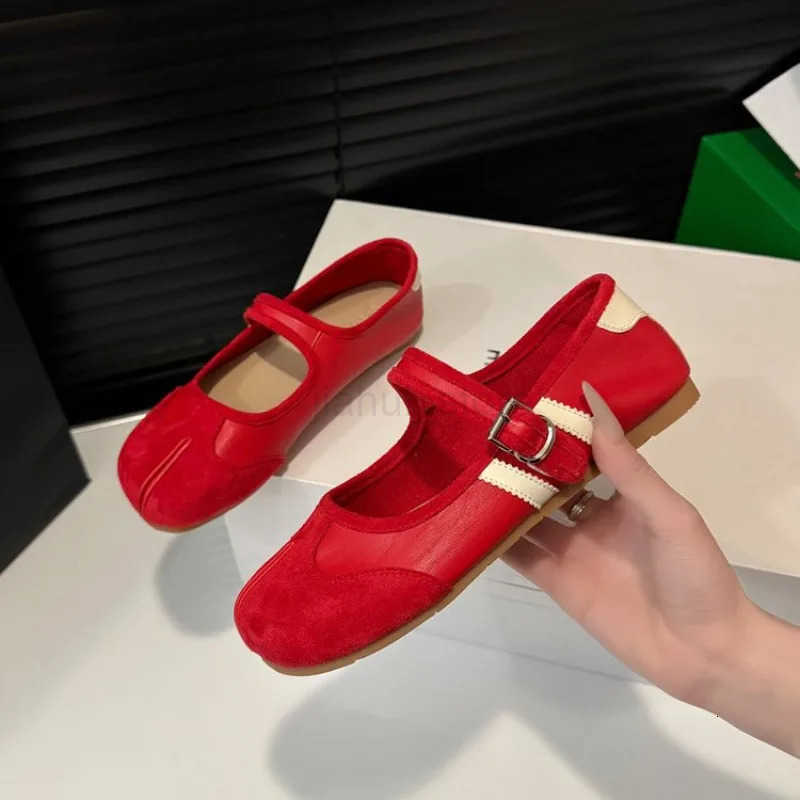 2025 Trend Women Marie Janes Shoes Flat Sandals Women Sport Sneakers Summer Loafers Casual Shoes Comfort Soft Leather Sneakers M250818