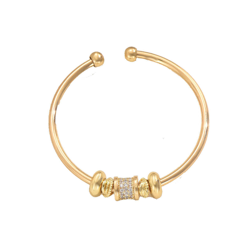 Jewelry Bracelet Korean Style Women's Minimalist Bangle with Unique Inlaid Zircon Geometric Niche Design High-end Jewelry Everyday wear and exqui