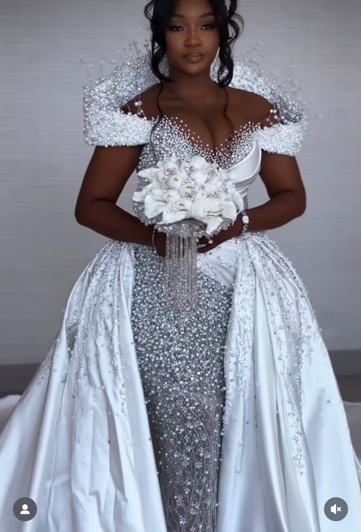 2025 Aso Ebi Plus Size Off White Mermaid Wedding Dress Luxurious Pearls Beaded Sequined Sheer Neck Glamorous Bridal Gowns Dresses ZJ0667