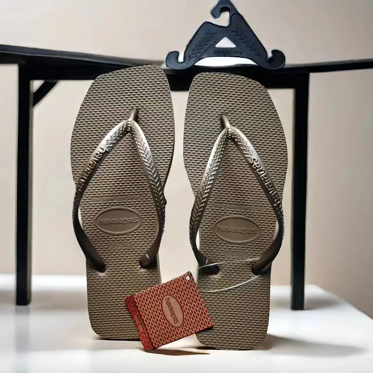 Summer Womens Flip Flops Summer Outdoor Slippers Travel Outdoor Beach Slippers 2025 Fashion Womens Shoes zapatos de mujer 250814