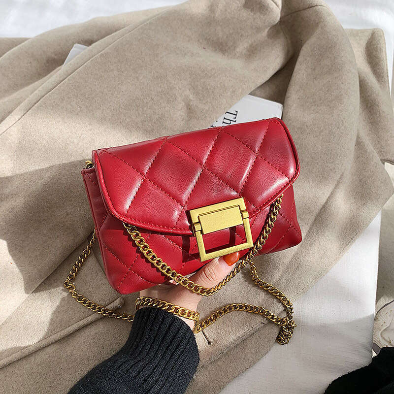 Minimalist Fashion Bags Diamond Chain Designer for Women New 2025 Summer Niche Casual Small Square Versatile Crossbody Bag