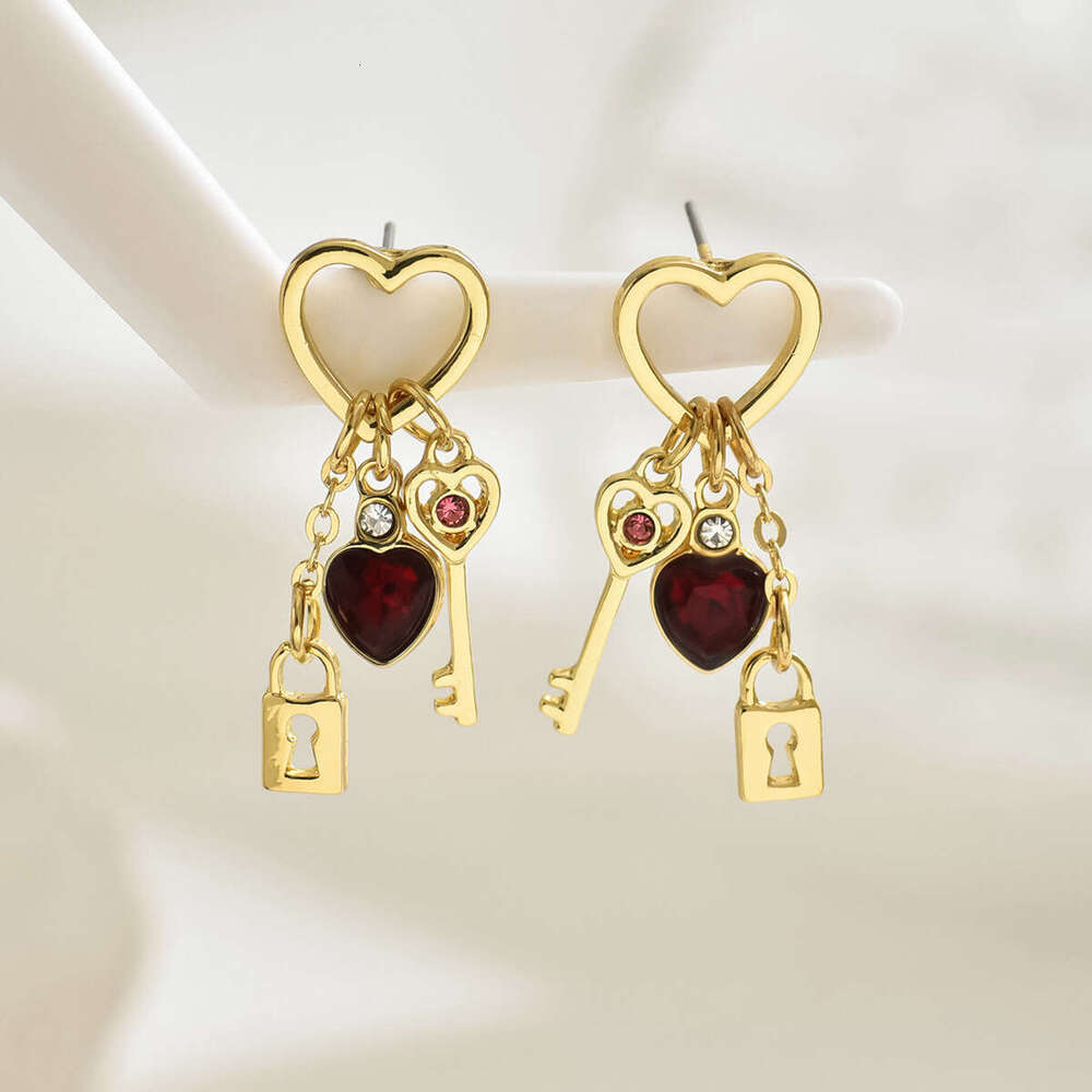 Lock Series French Minimalist Heart Stud for Women - Inlaid Dias Drop Earrings with High-End Fashion Design